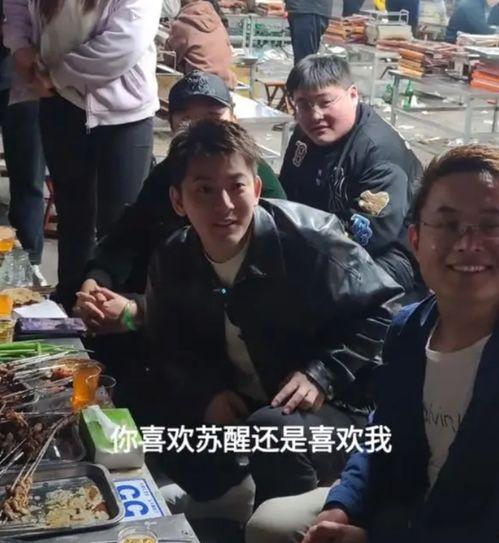 淄博吃烧烤明星网红店,火辣美食，网红打卡新地标