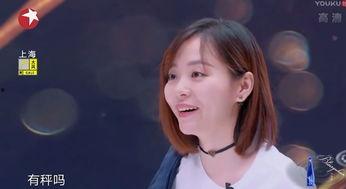 毛晓彤明星网红沙发,从沙发女孩到璀璨明星的蜕变之路