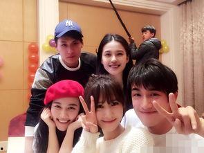 明星网红合照壁纸高清,明星网红高清合照壁纸精选