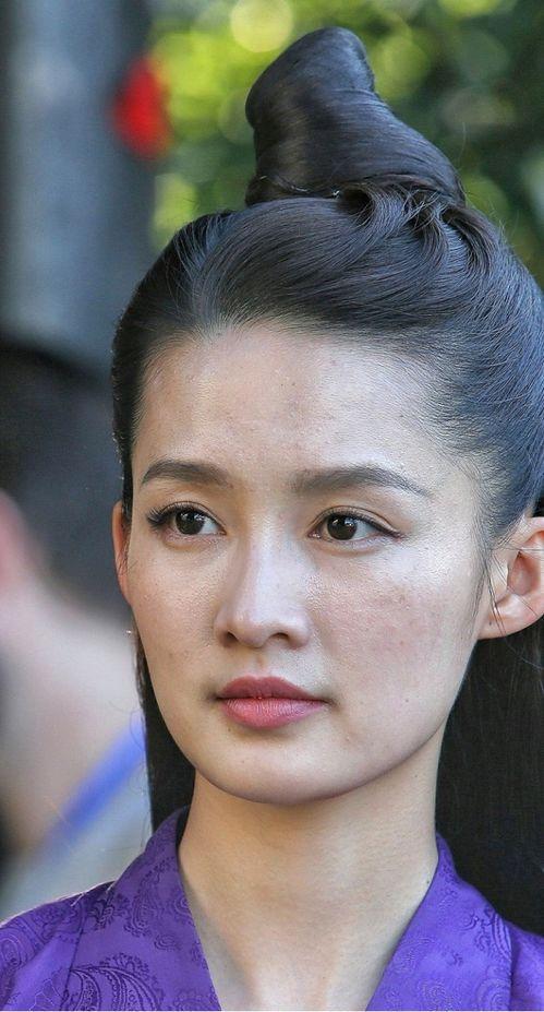 明星网红对比图文案说说,图文对比下的时代风采
