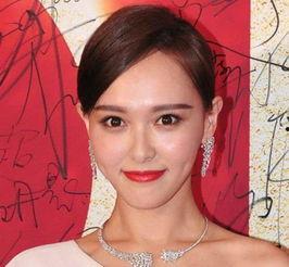 明星网红挂画是谁的,背后的艺术大师是谁？