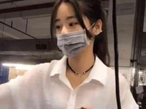 今日份摘瓜小姐姐,揭秘网络红人的魅力与影响力