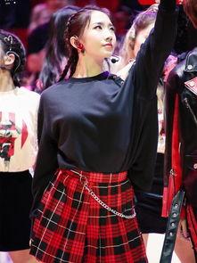 明星网红拳击辫图片女人,时尚运动女性的魅力演绎